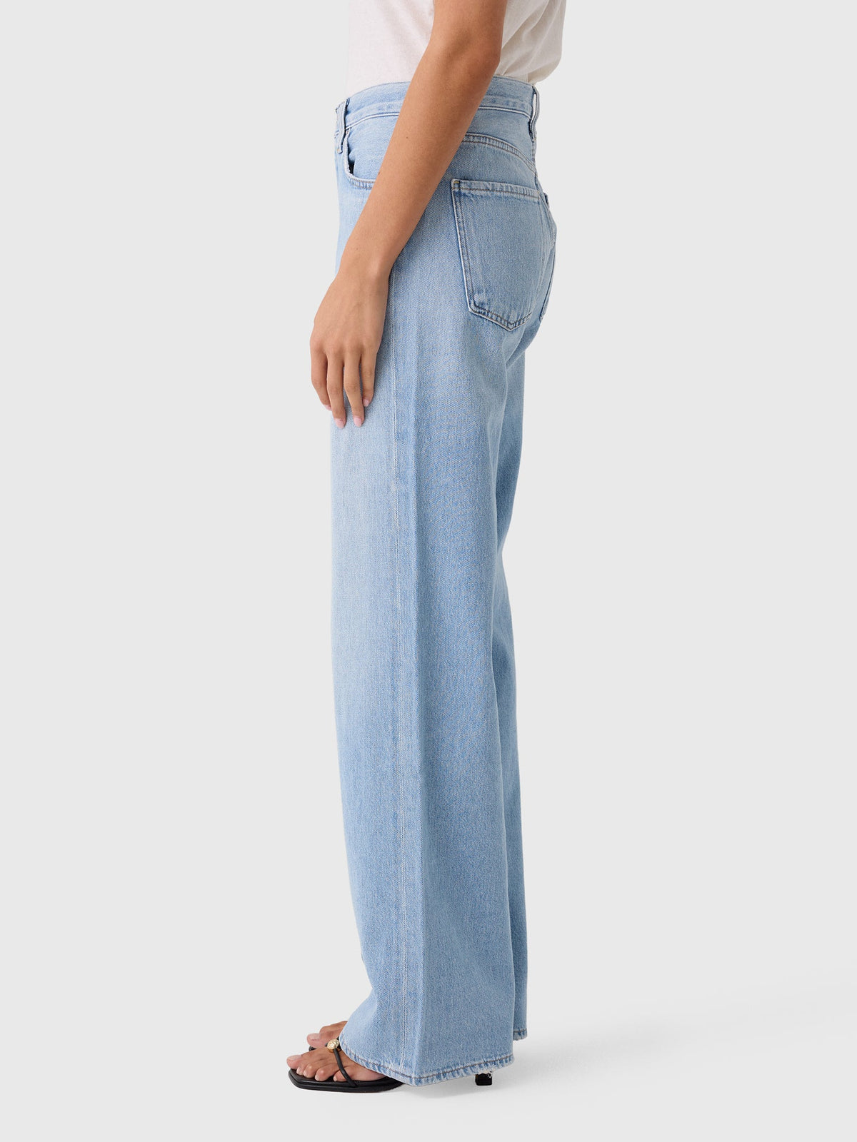 Citizens Of Humanity Women's Annina Straight Leg 33" Jean