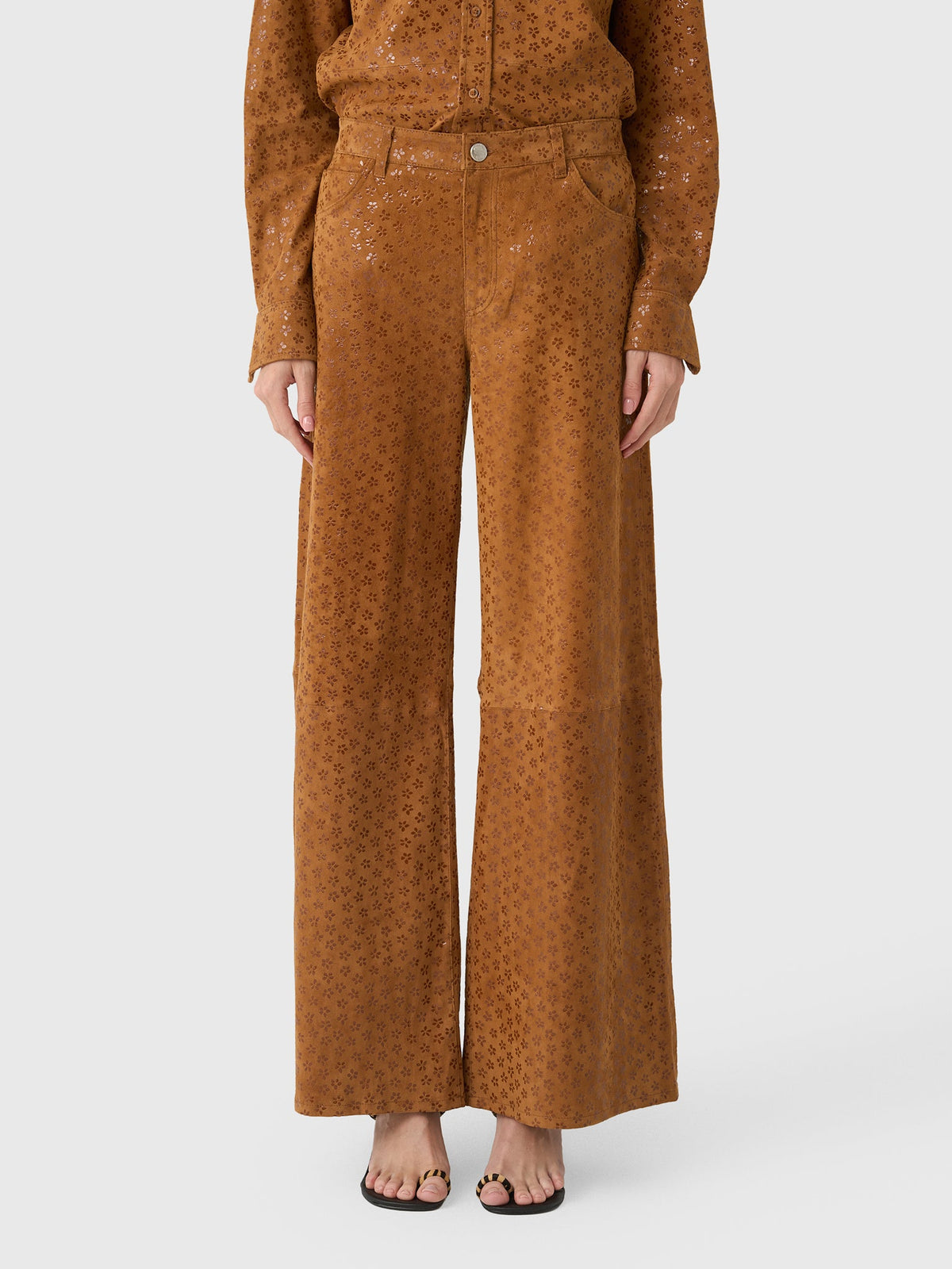 SPRWMN Women's 5-Pocket Suede Wide Leg Pant