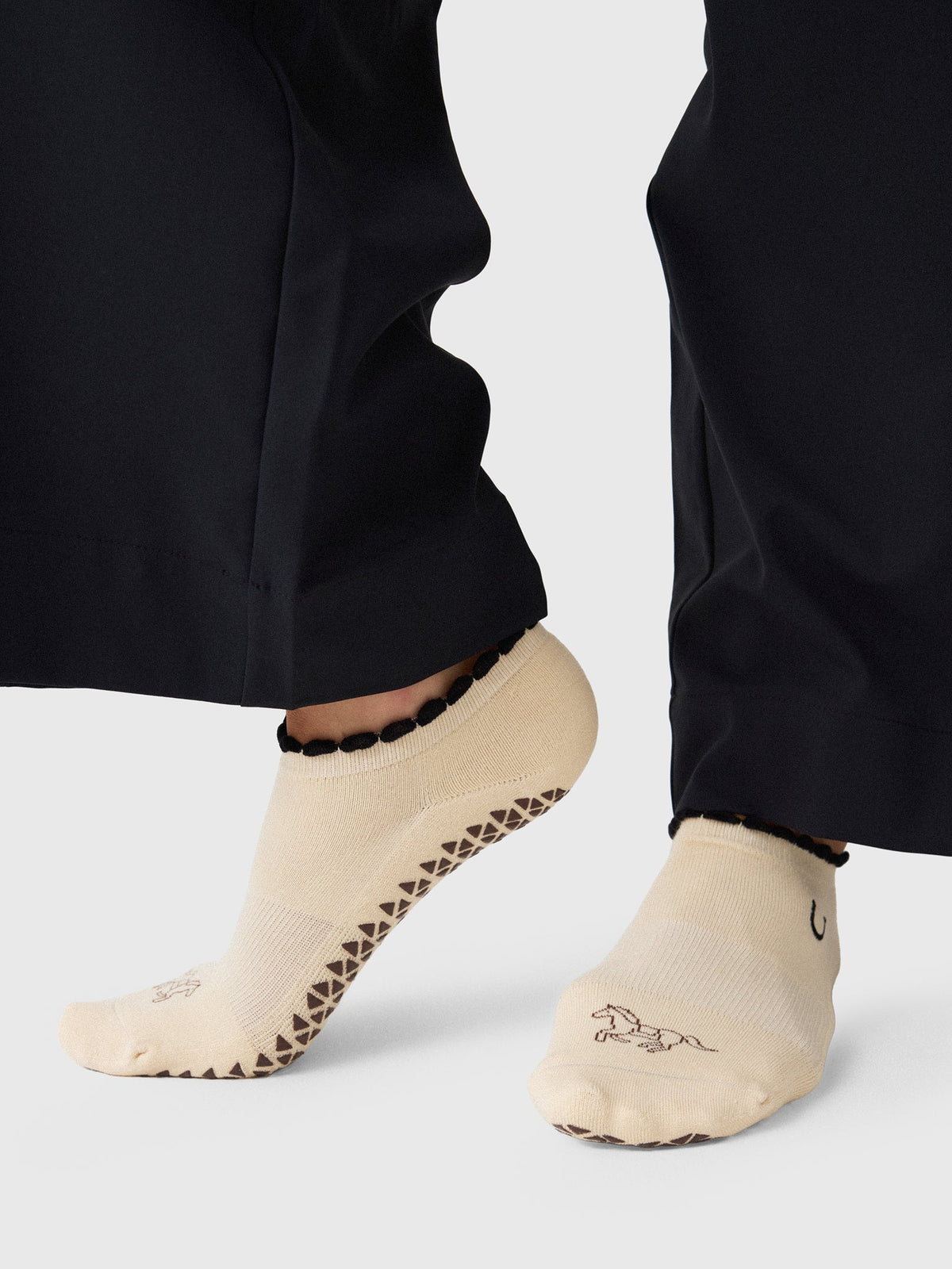 Pointe Studio Women's Muse Full Foot Grip Socks