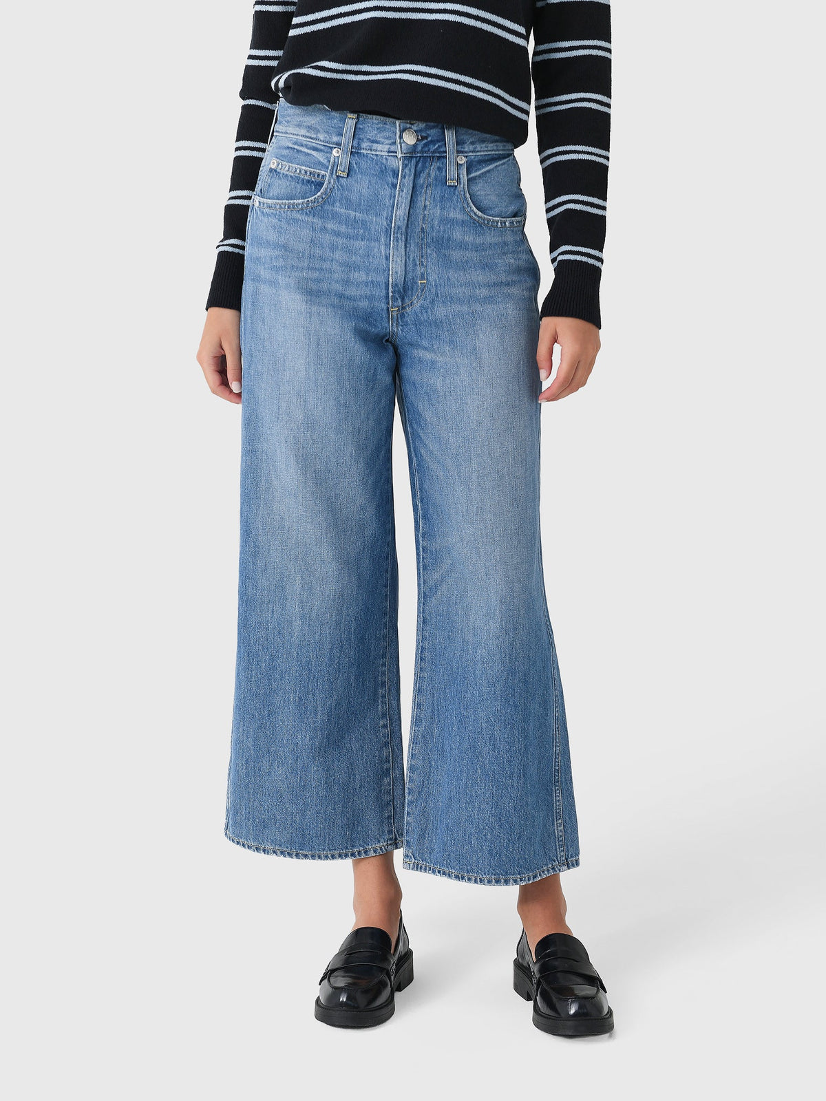 AMO Women's Frida Crop Jean