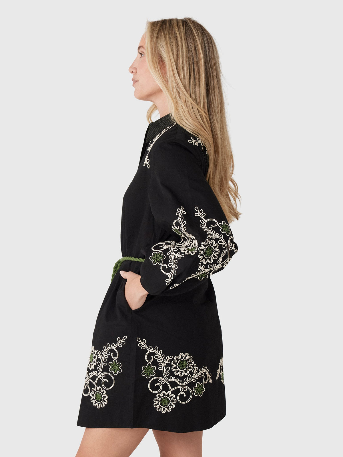 Never A Wallflower Women's French Knot Short Dress