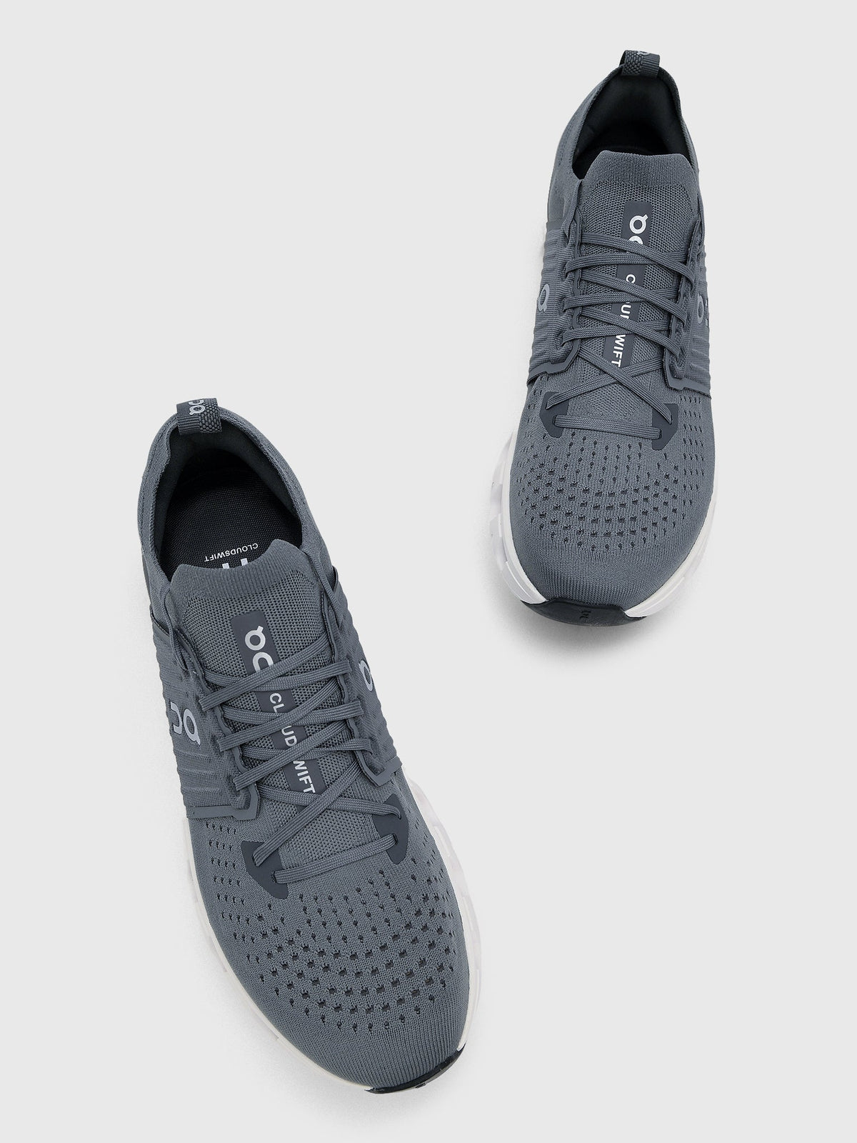 ON Men's Cloudswift 4 Sneaker