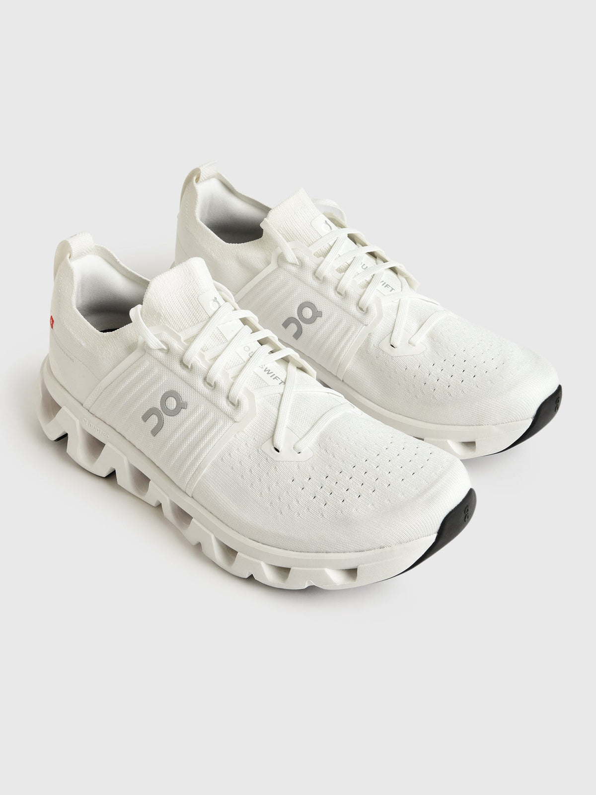 ON Men's Cloudswift 4 Sneaker