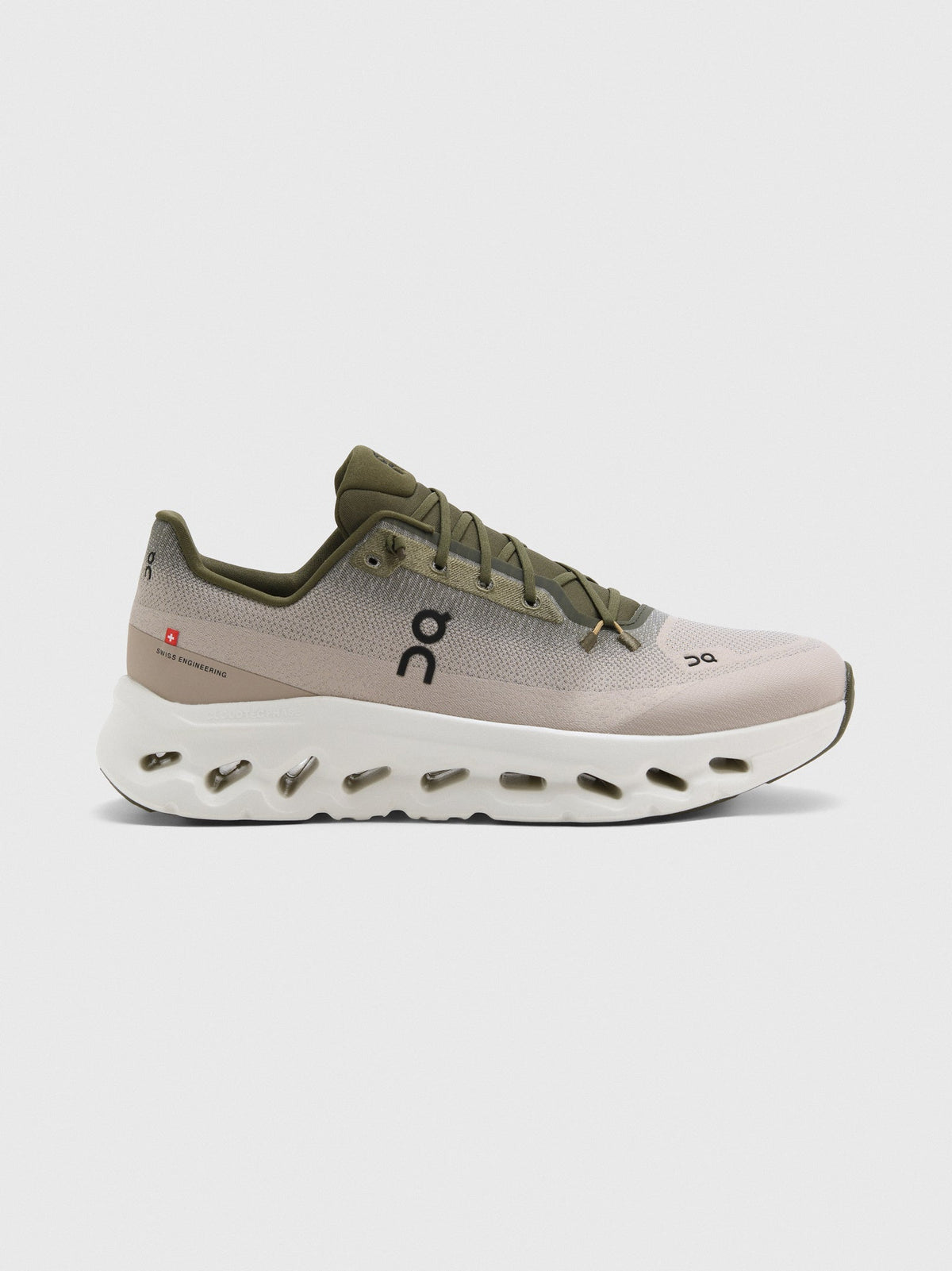 ON Men's Cloudtilt Sneaker