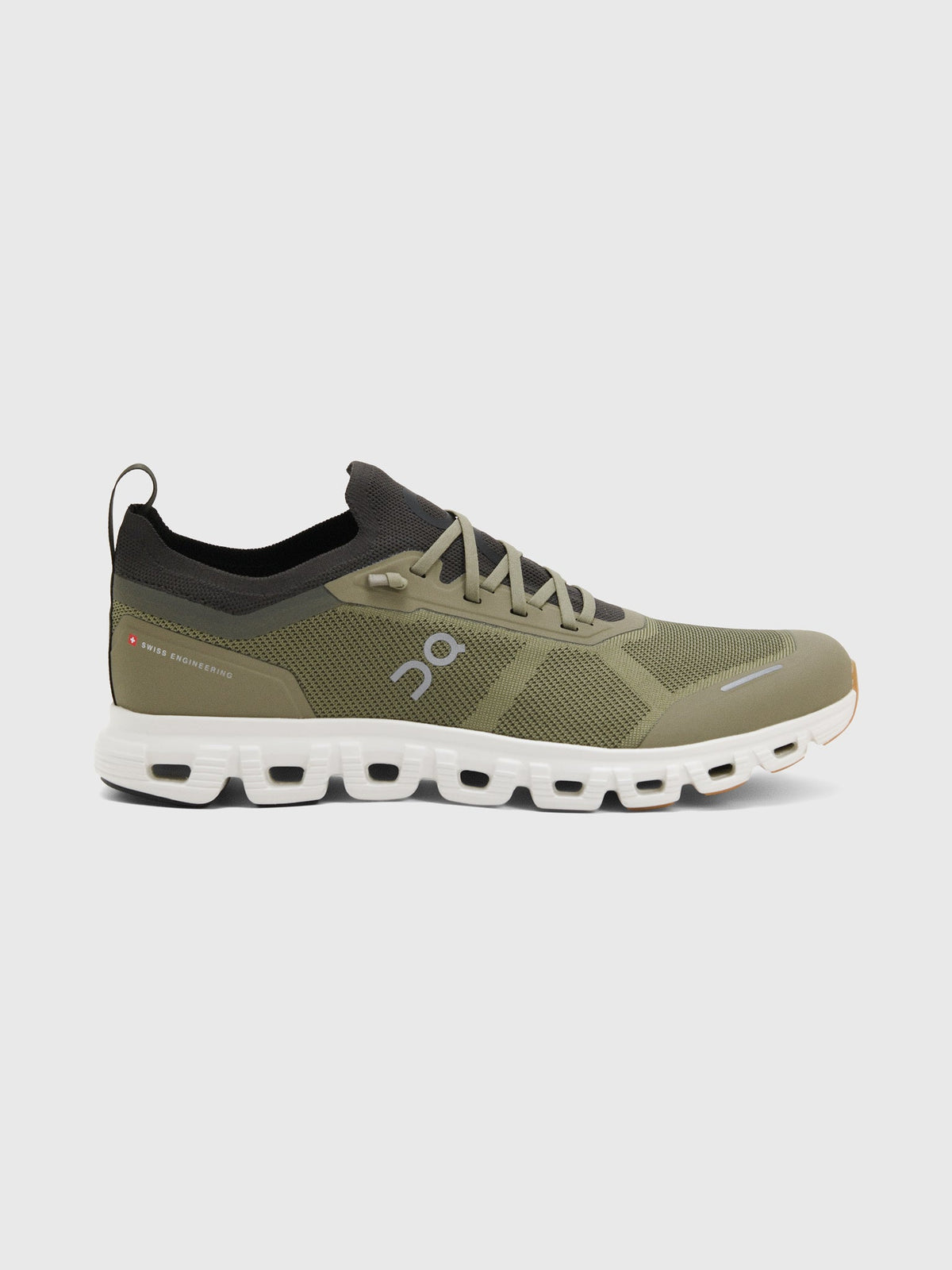 ON Men's Cloud 6 Versa Sneaker