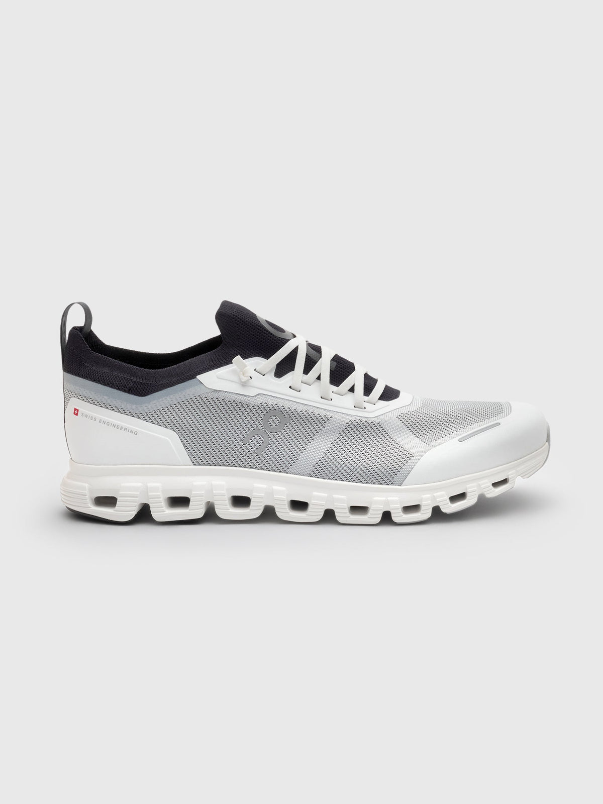 ON Men's Cloud 6 Versa Sneaker