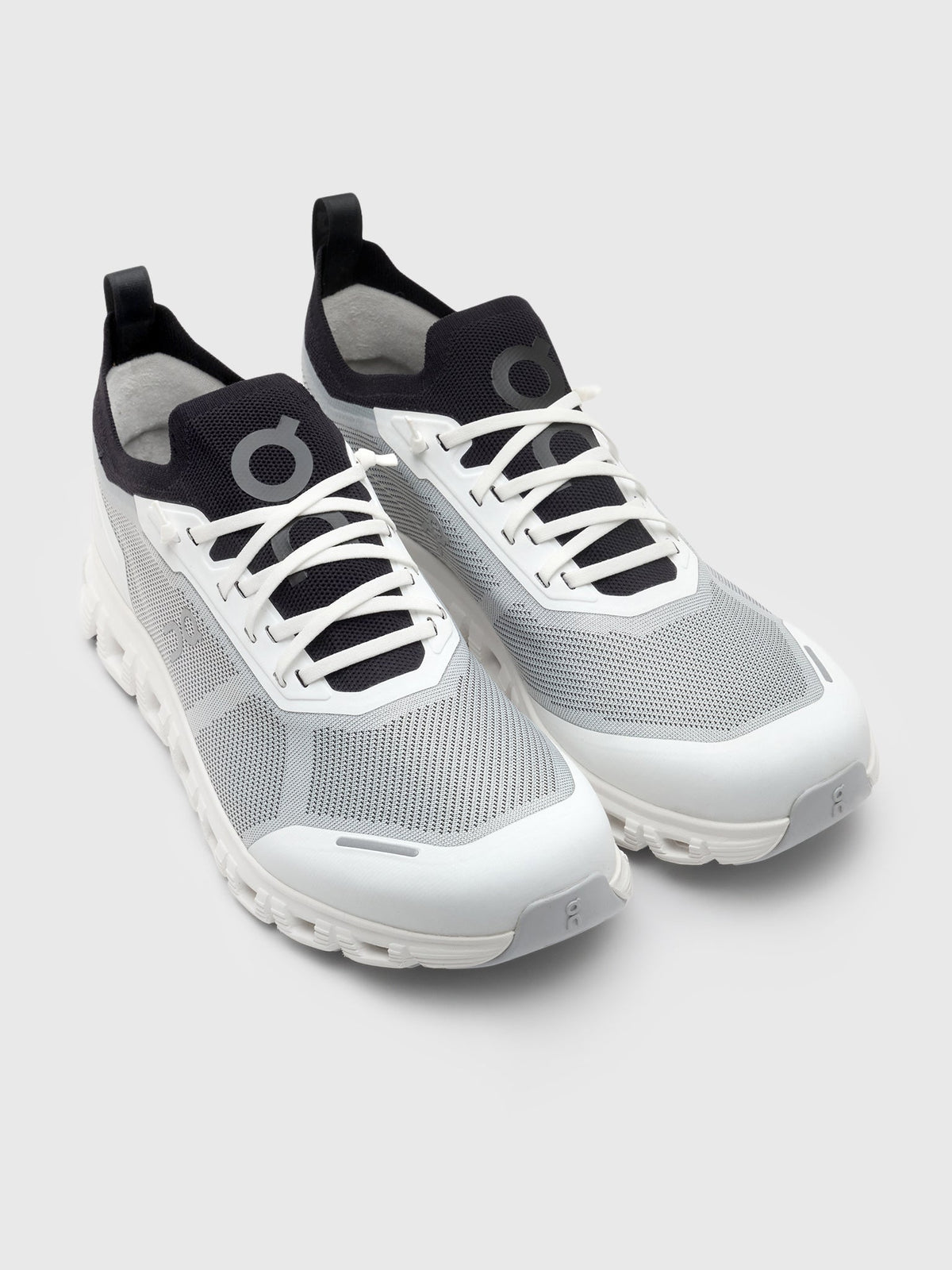 ON Men's Cloud 6 Versa Sneaker