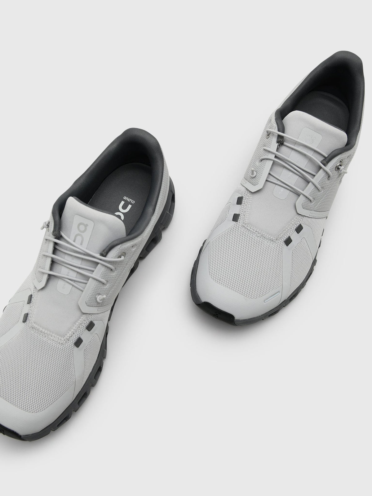 ON Men's Cloud 6 Sneaker