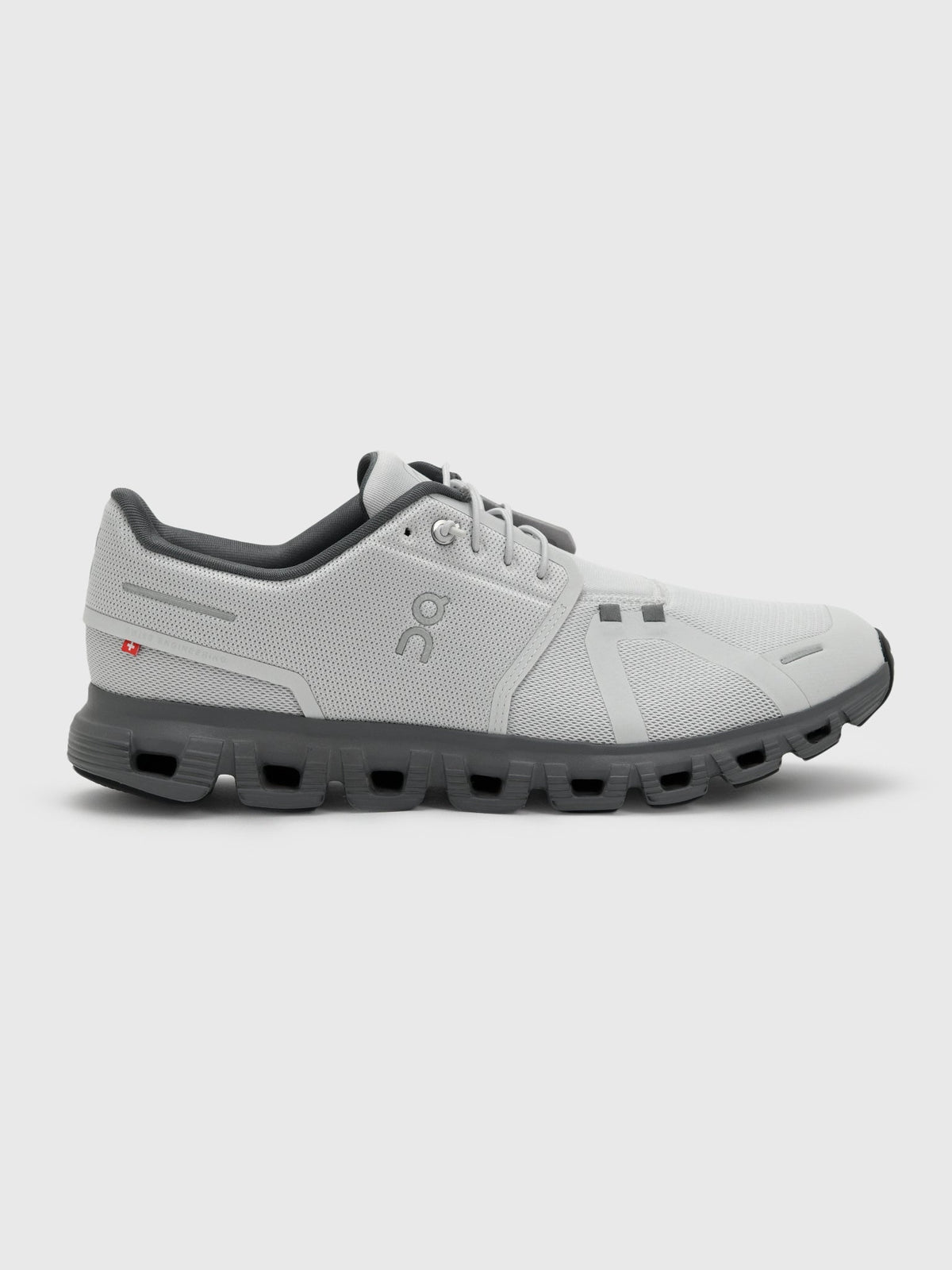 ON Men's Cloud 6 Sneaker