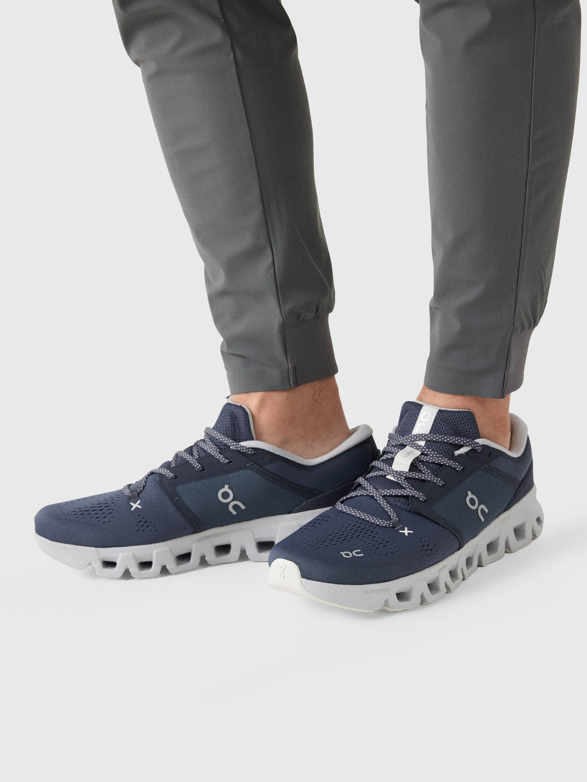 ON Men's Cloud X 5 Running Shoe