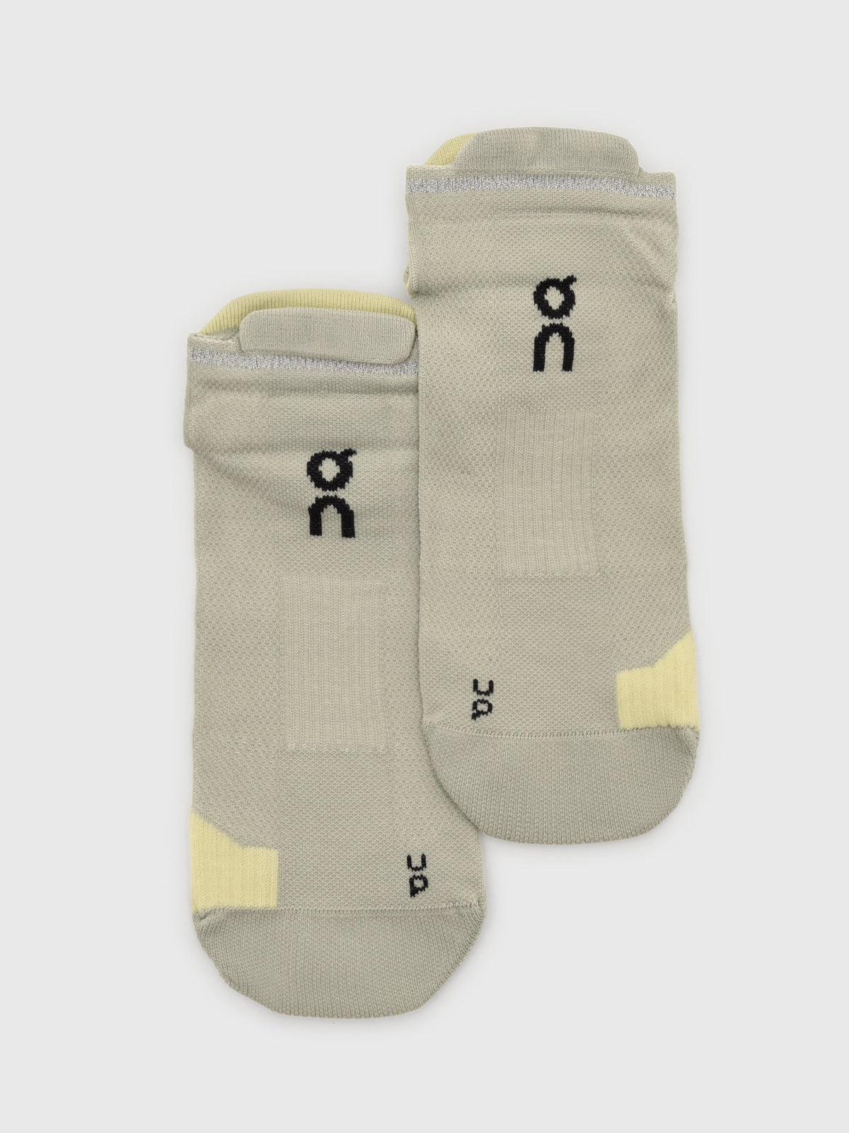 ON Performance Run Low Socks