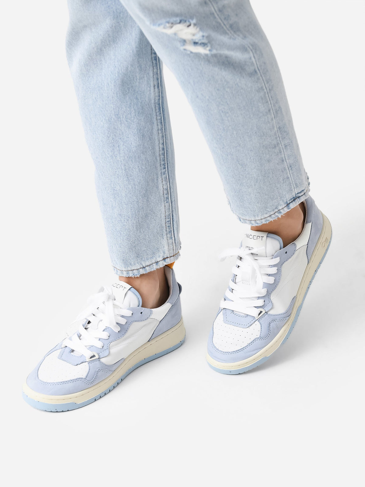 Oncept Women's Phoenix Sneaker