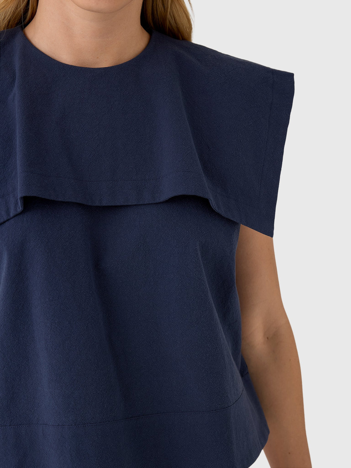 Les Vacances d'Irina Women's Puritan Vest