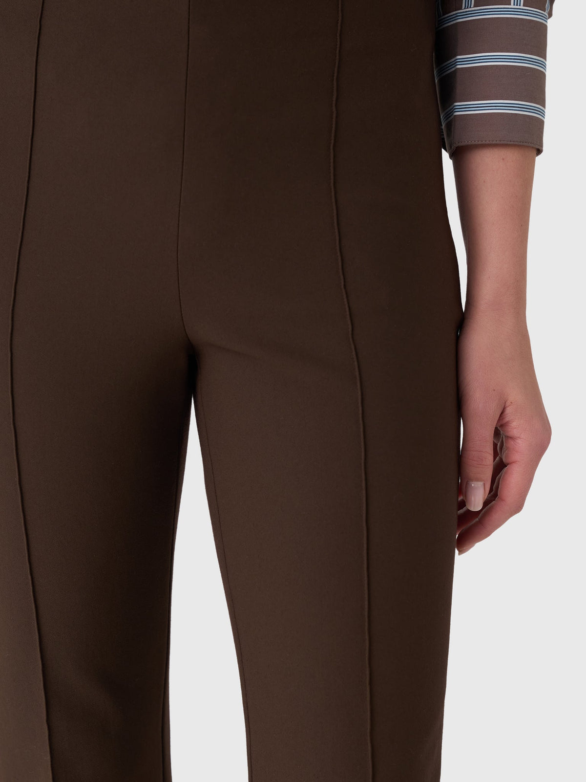 Vince Women's Niki Mid-Rise Pintuck Crop Flare Pant