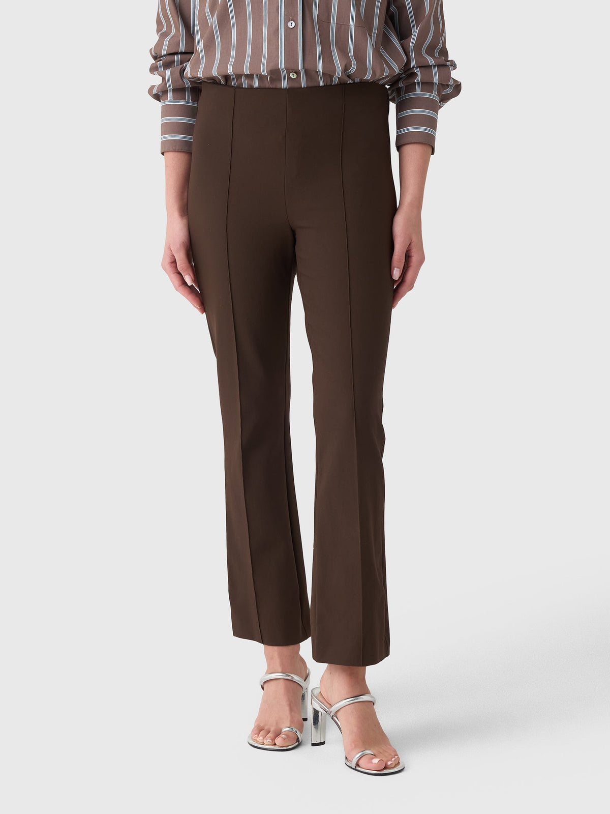 Vince Women's Niki Mid-Rise Pintuck Crop Flare Pant