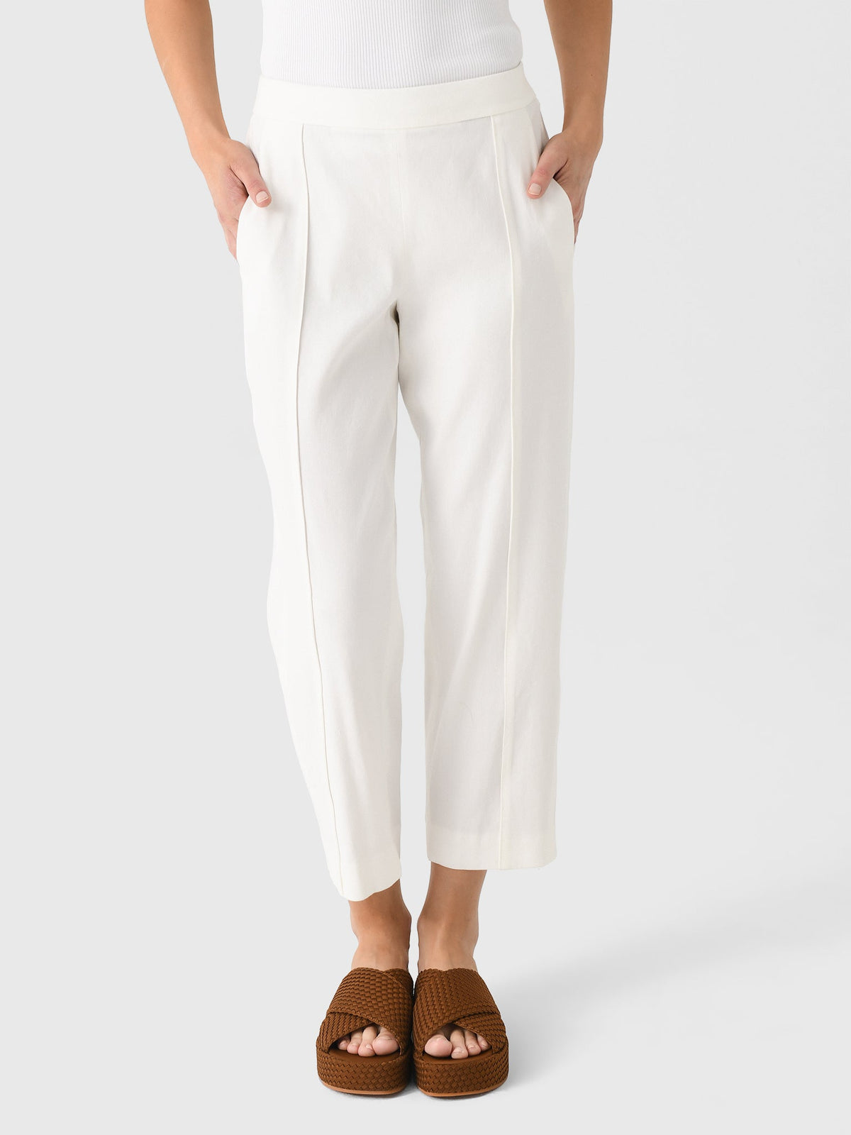 Vince Women's Linen-Blend Tapered Pull-On Pant