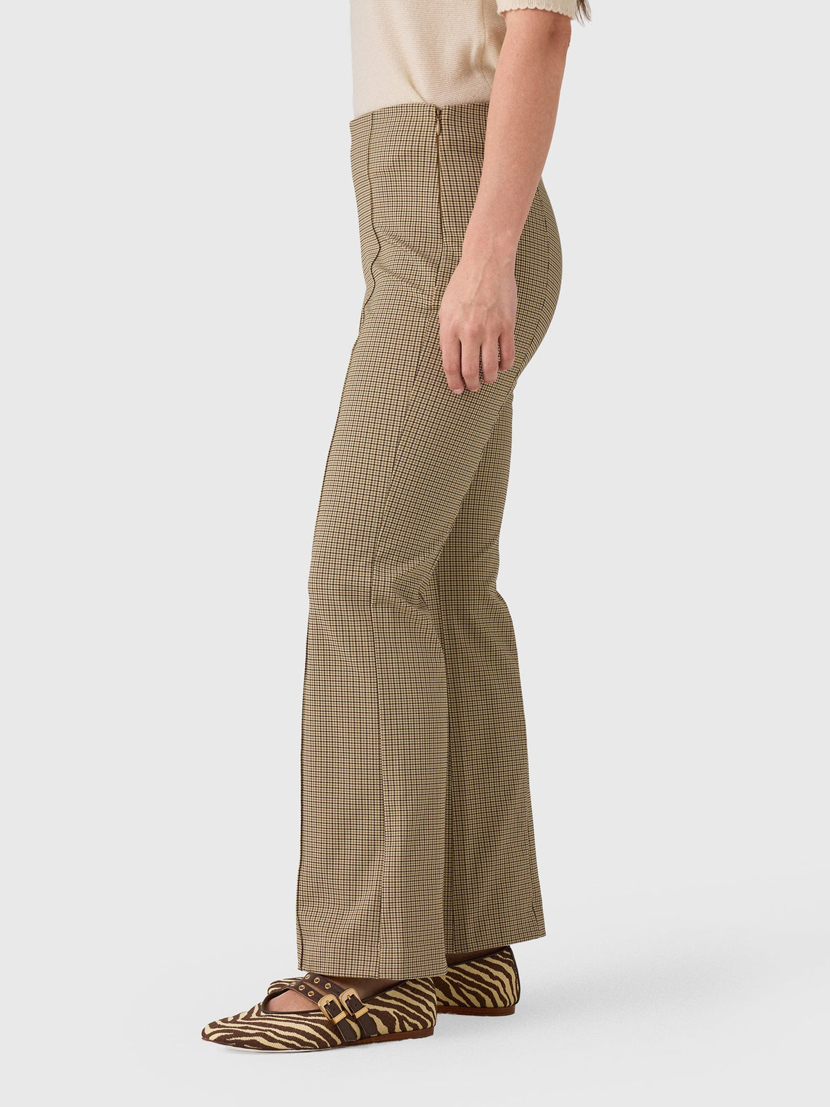 Vince Women's Niki Plaid Mid-Rise Crop Flare Pant