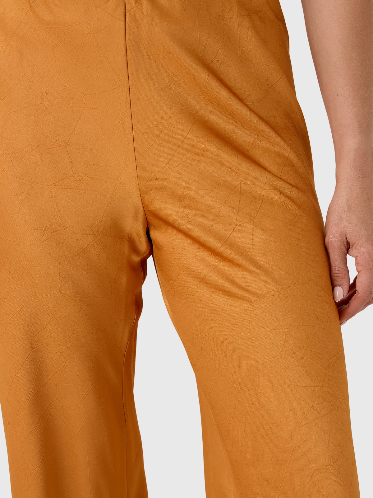 Vince Women's Colette High-Rise Crushed Satin Bias Pant