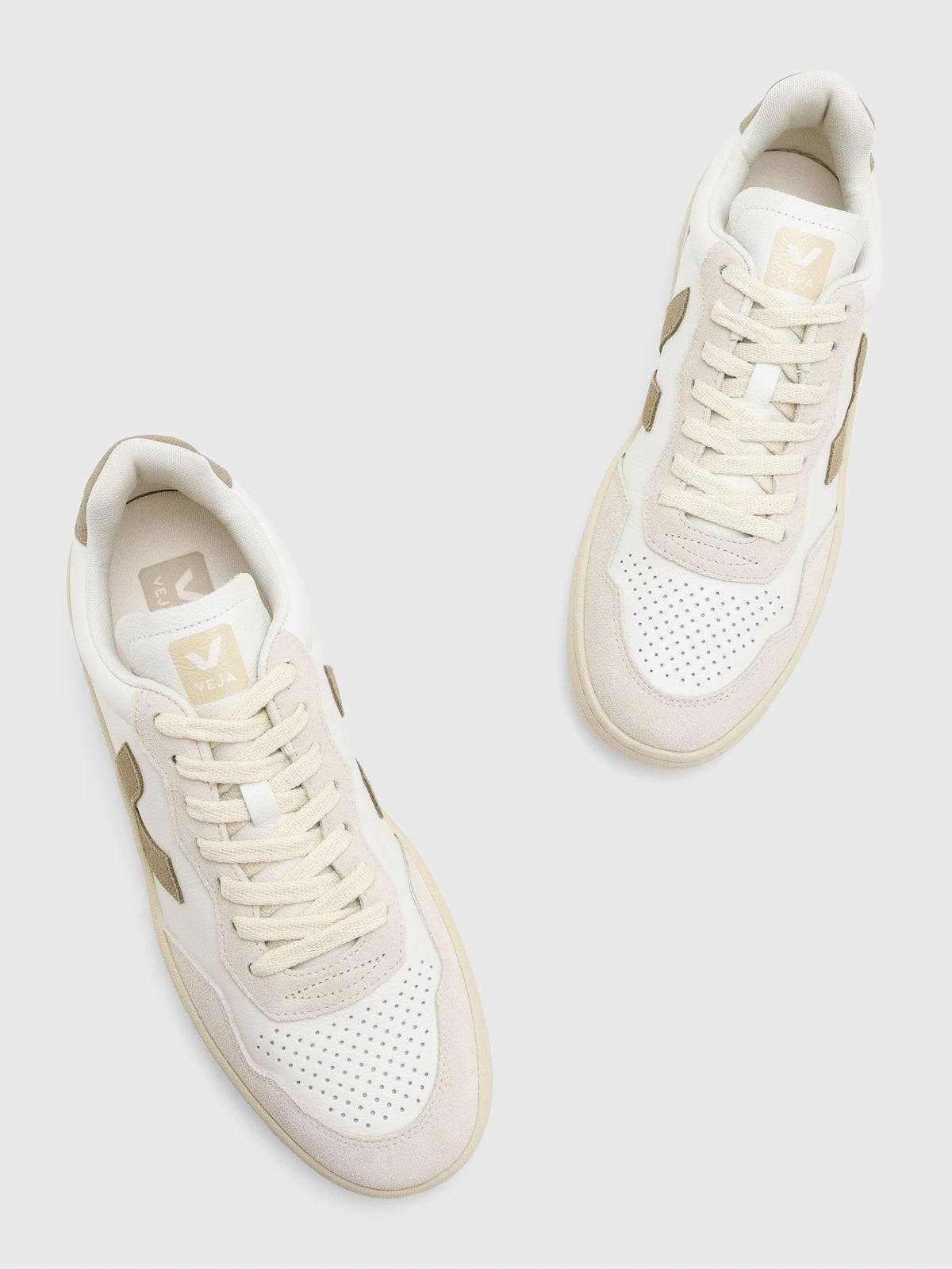 VEJA Men's V-90 Leather Sneaker