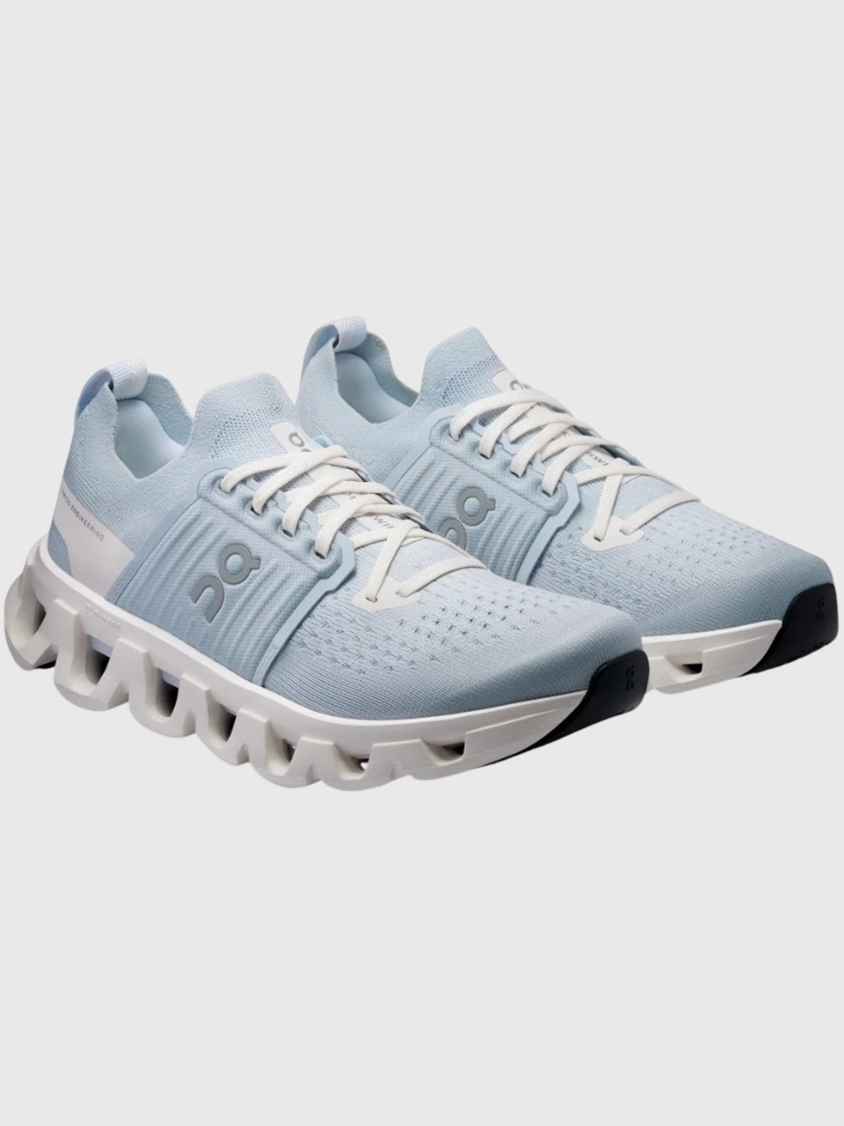 ON Women's Cloudswift 4 Sneaker