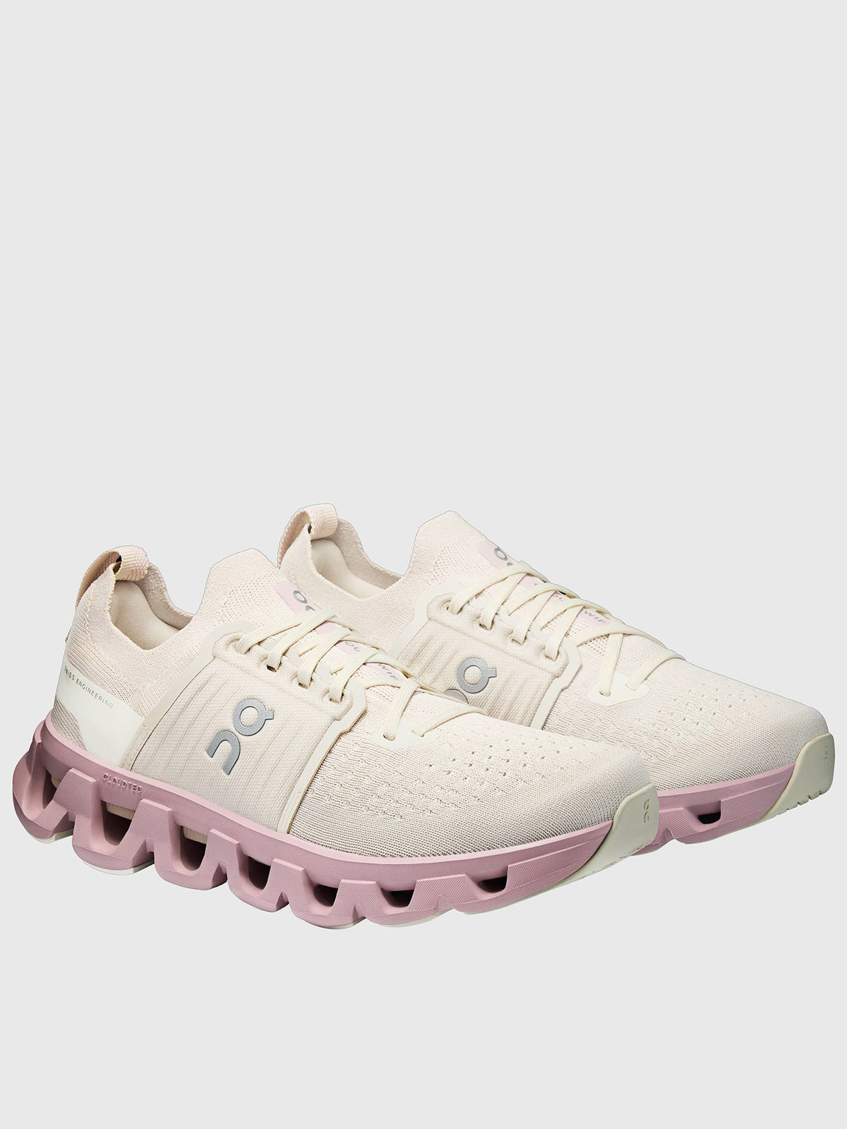 ON Women's Cloudswift 4 Sneaker
