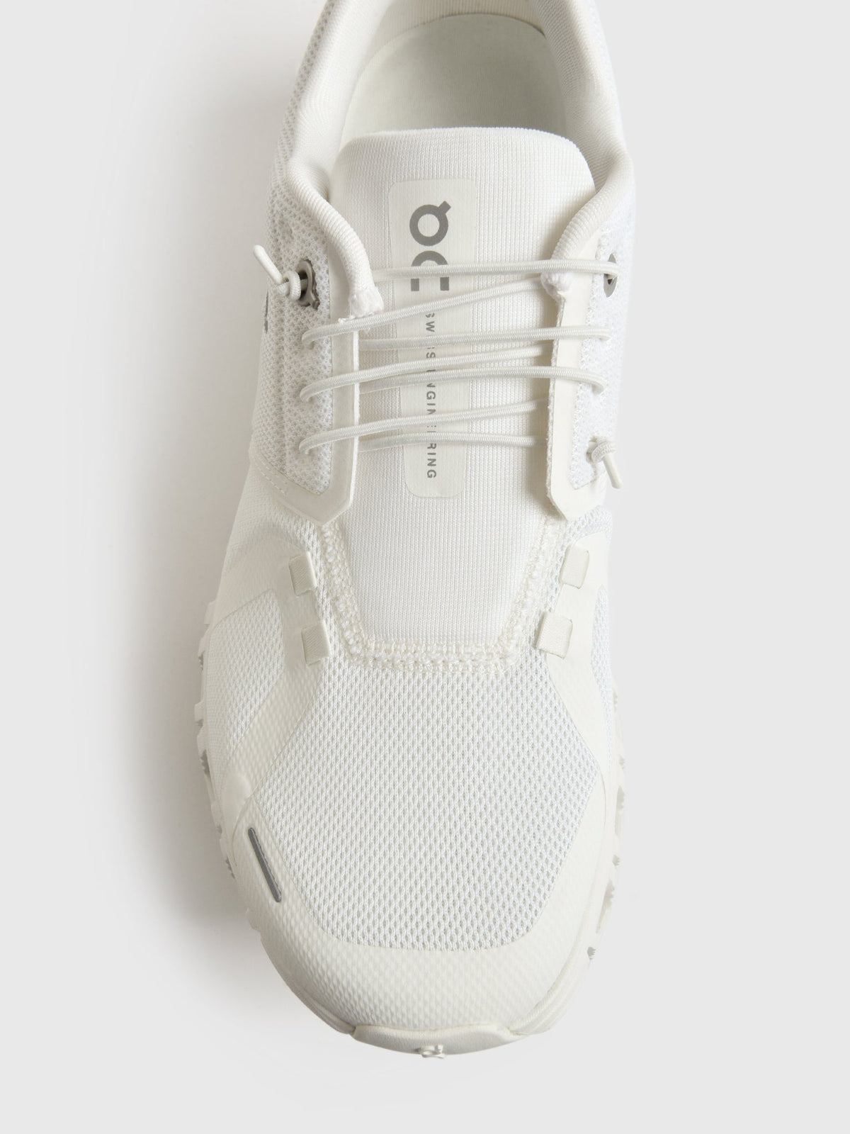 ON Women's Cloud 6 Sneaker