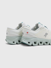 ON Women's Cloud X 5 Sneaker