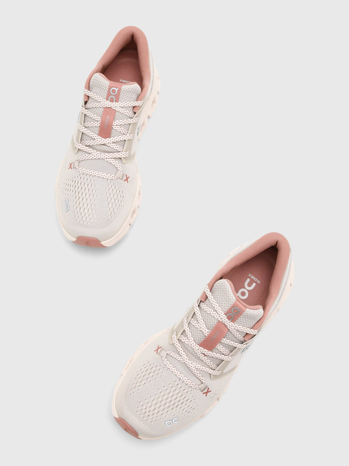 ON Women's Cloud X 5 Sneaker
