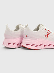 ON Women's Cloudsurfer Max Running Shoe