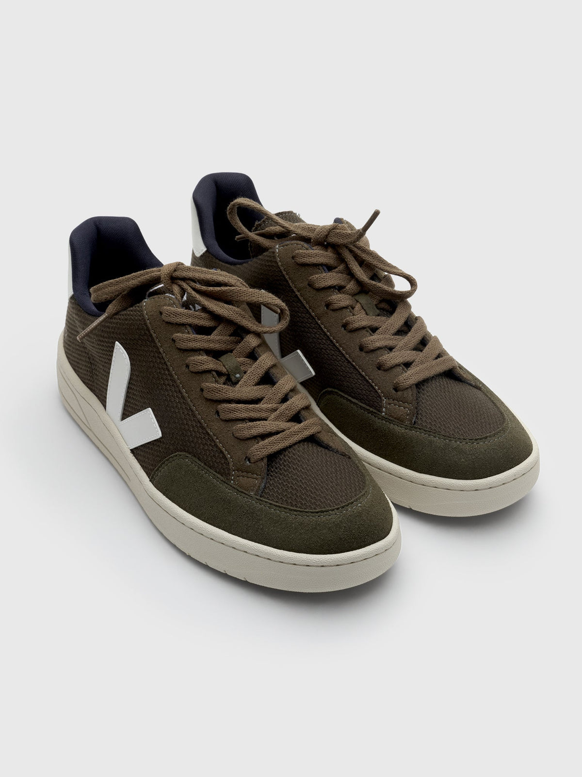VEJA Men's V-12 B-Mesh Sneaker